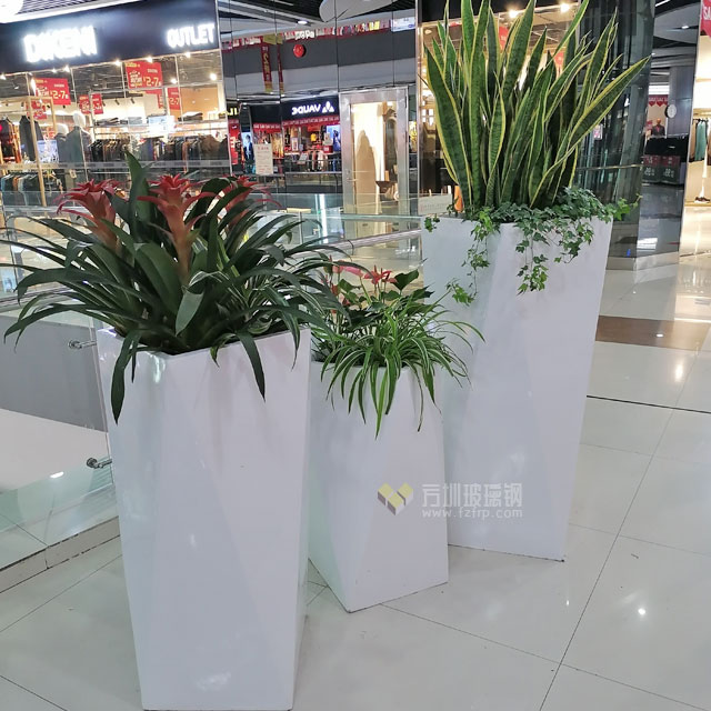 玻璃钢切面异形组合花盆提升深圳购物中心空间感